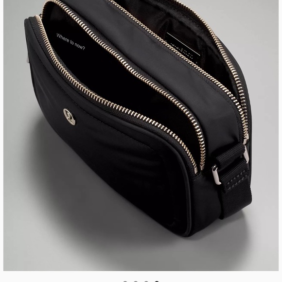 Lululemon crossbody camera bag - Picture 4 of 4